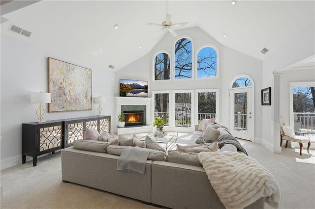 9155 Bay Pointe Drive, Gainesville, GA 30506