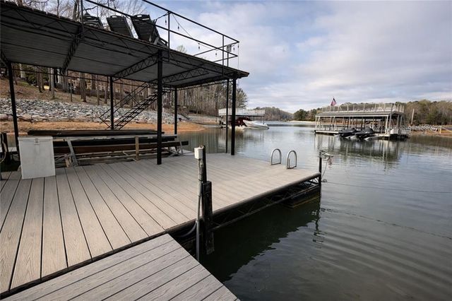 9155 Bay Pointe Drive, Gainesville, GA 30506