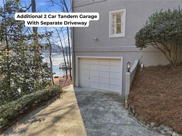 9155 Bay Pointe Drive, Gainesville, GA 30506