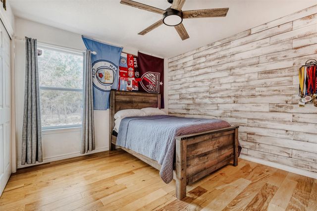 211 Creekwood CT, Spring Branch, TX 78070