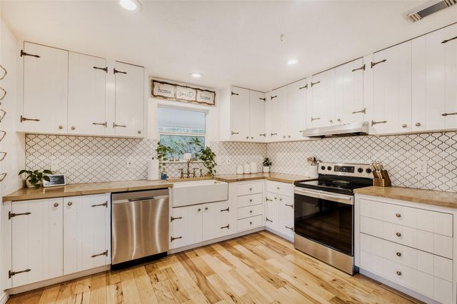 211 Creekwood CT, Spring Branch, TX 78070