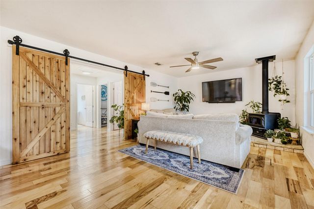 211 Creekwood CT, Spring Branch, TX 78070