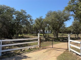 211 Creekwood CT, Spring Branch, TX 78070