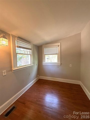 421 Hawthorne Lane, Charlotte, NC 28204