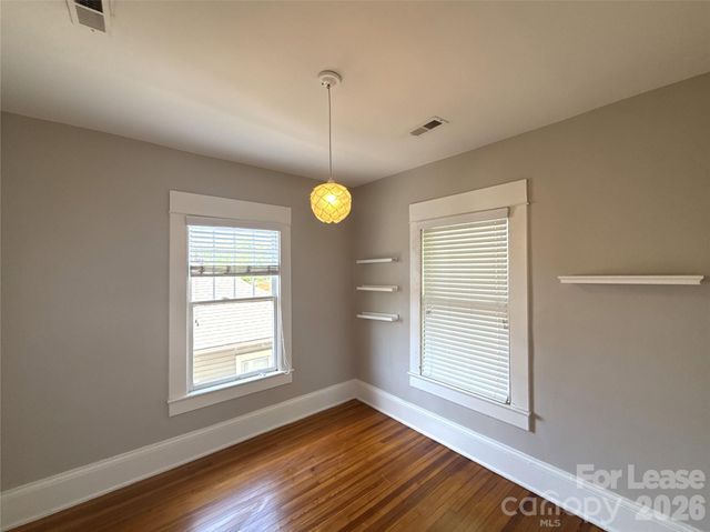 421 Hawthorne Lane, Charlotte, NC 28204