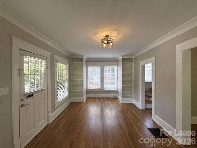 421 Hawthorne Lane, Charlotte, NC 28204