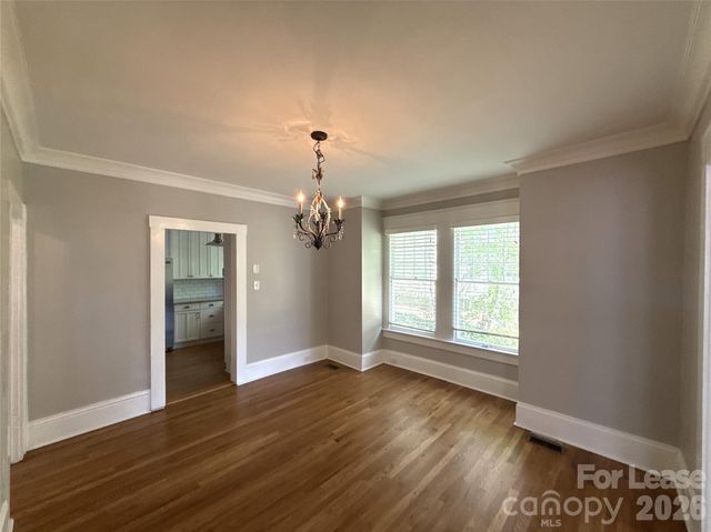 421 Hawthorne Lane, Charlotte, NC 28204