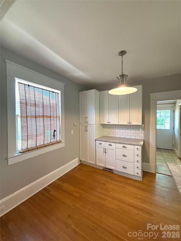 421 Hawthorne Lane, Charlotte, NC 28204