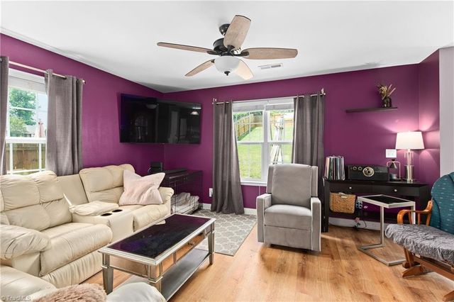 1671 Carthage Lane, High Point, NC 27260