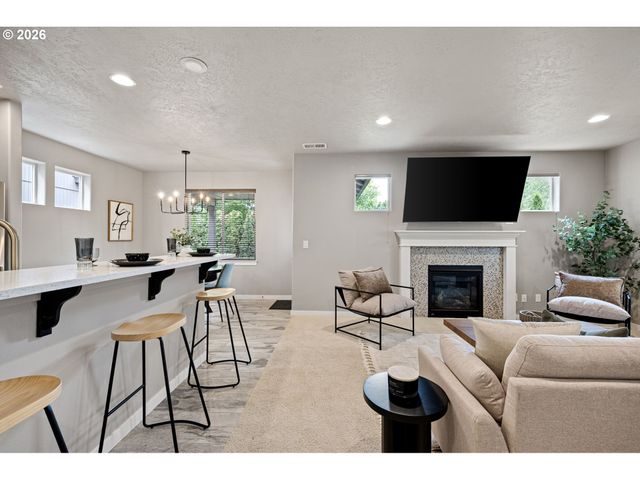 3034 GUADALUPE Way, Eugene, OR 97408