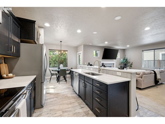 3034 GUADALUPE Way, Eugene, OR 97408