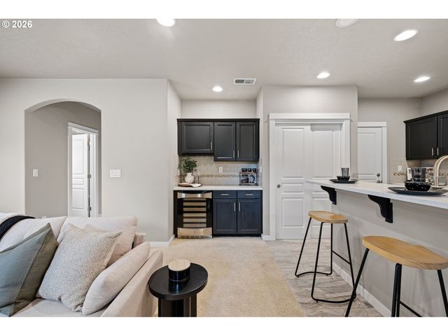 3034 GUADALUPE Way, Eugene, OR 97408