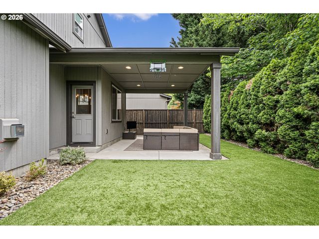 3034 GUADALUPE Way, Eugene, OR 97408