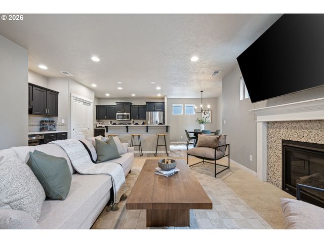 3034 GUADALUPE Way, Eugene, OR 97408