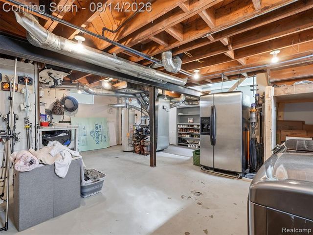 2056 Cambridge Road, Berkley, MI 48072
