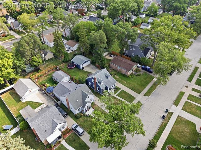 2056 Cambridge Road, Berkley, MI 48072