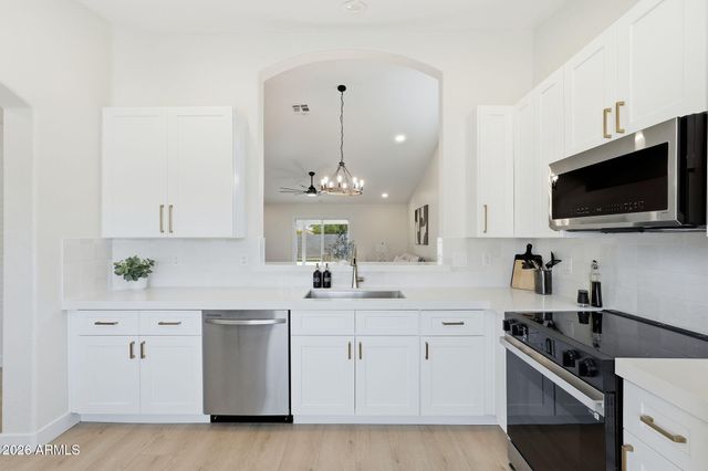 1146 W 20TH Avenue, Apache Junction, AZ 85120