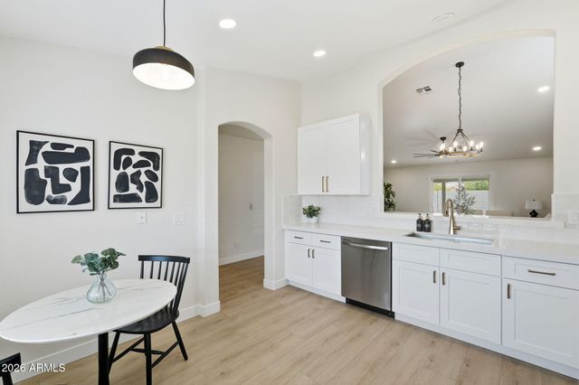 1146 W 20TH Avenue, Apache Junction, AZ 85120
