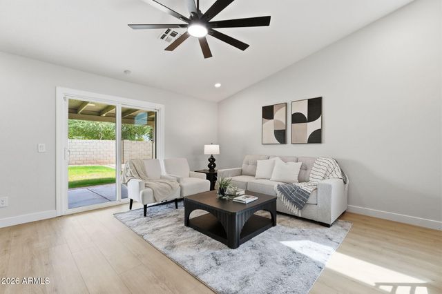 1146 W 20TH Avenue, Apache Junction, AZ 85120