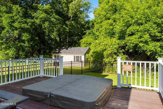 206 N Lake Avenue, Brunswick, NY 12180