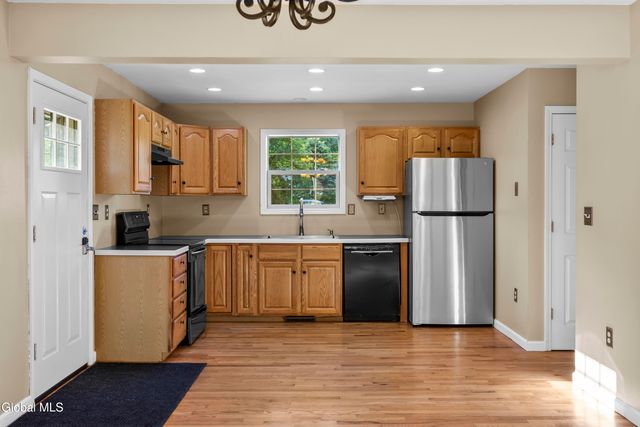 206 N Lake Avenue, Brunswick, NY 12180