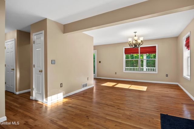 206 N Lake Avenue, Brunswick, NY 12180