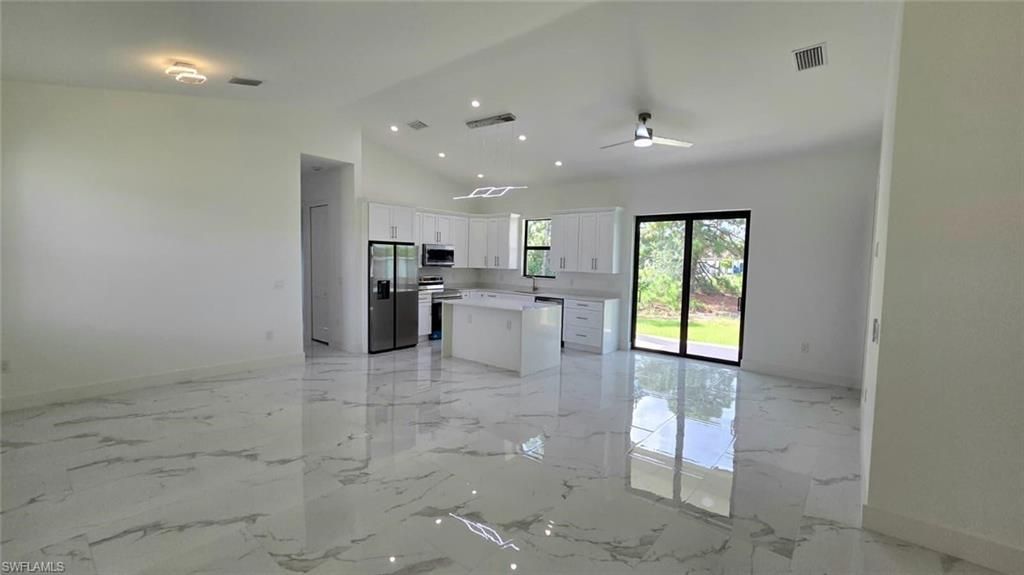 2915 28th ST SW, LEHIGH ACRES, FL 33976 — photo 2