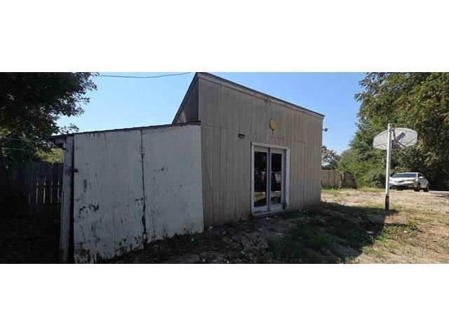 3035 Donnelly Avenue, Kansas City, MO 64129