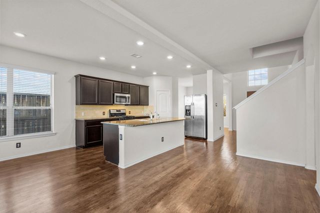 506 Waterside Ridge Lane, La Marque, TX 77568