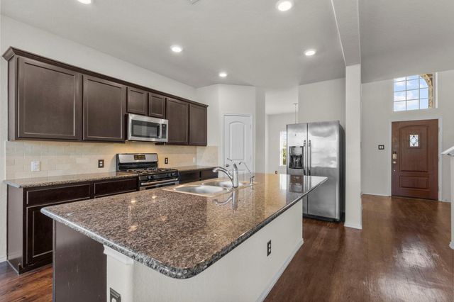 506 Waterside Ridge Lane, La Marque, TX 77568