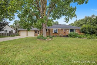 8261 Cottonwood Drive, Georgetown Twp, MI 49428