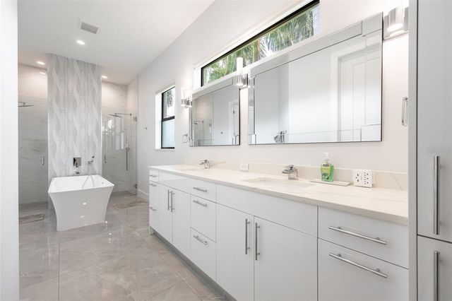 3619 SE 16TH PLACE, Cape Coral, FL 33904