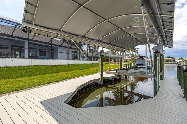 3619 SE 16TH PLACE, Cape Coral, FL 33904