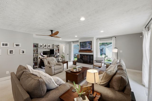 576 Rosemill Drive, Lexington, KY 40503