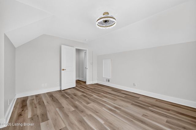 4609 Slate Run Ct, Louisville, KY 40229