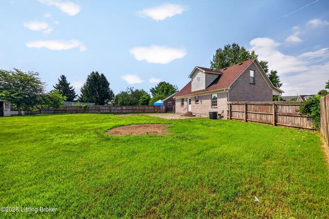 4609 Slate Run Ct, Louisville, KY 40229