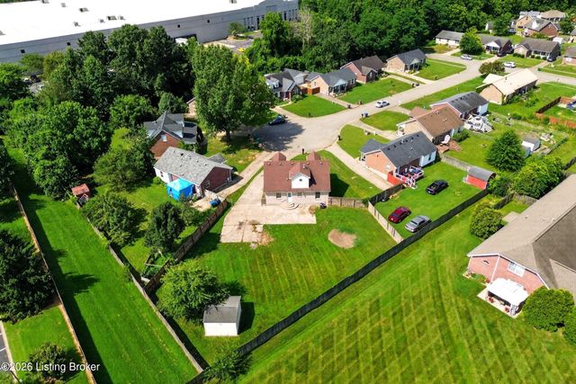 4609 Slate Run Ct, Louisville, KY 40229