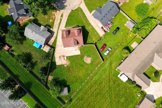 4609 Slate Run Ct, Louisville, KY 40229