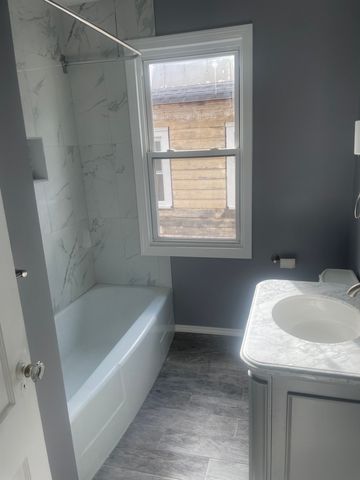 1528 Dixwell Avenue 2, Hamden, CT 06514