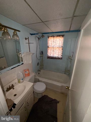 136 KINGSTON RD, Baltimore, MD 21220