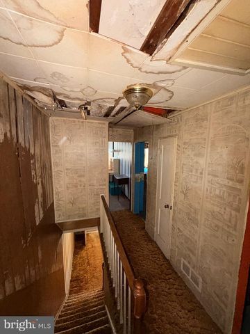 136 KINGSTON RD, Baltimore, MD 21220