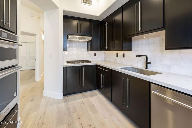 14450 N THOMPSON PEAK Parkway 132, Scottsdale, AZ 85260