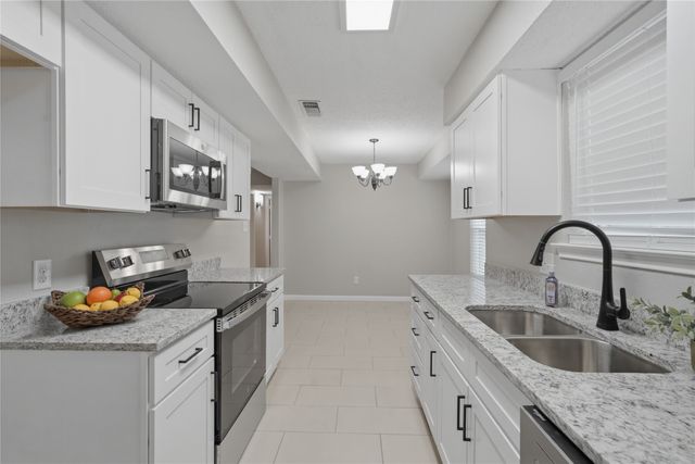 4723 Crest Drive, Arlington, TX 76017