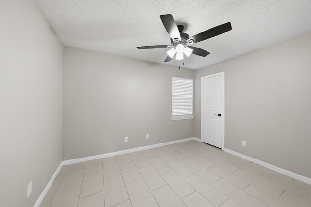 4723 Crest Drive, Arlington, TX 76017