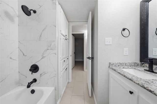 4723 Crest Drive, Arlington, TX 76017