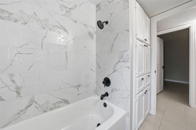 4723 Crest Drive, Arlington, TX 76017