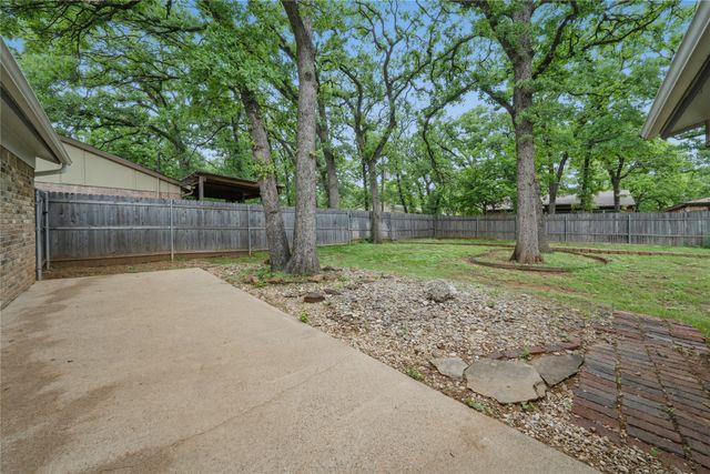 4723 Crest Drive, Arlington, TX 76017