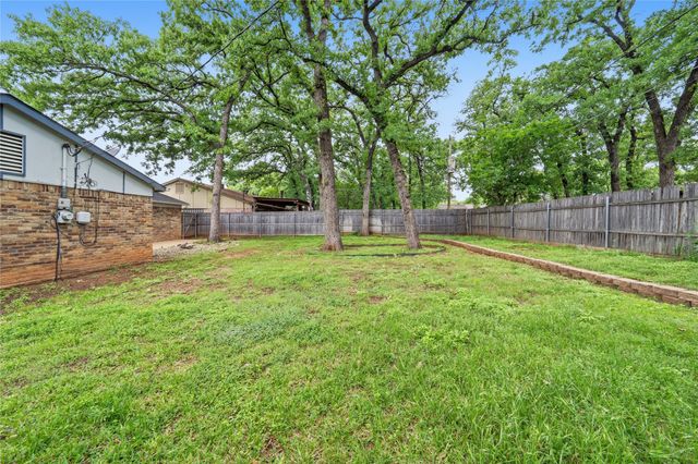 4723 Crest Drive, Arlington, TX 76017