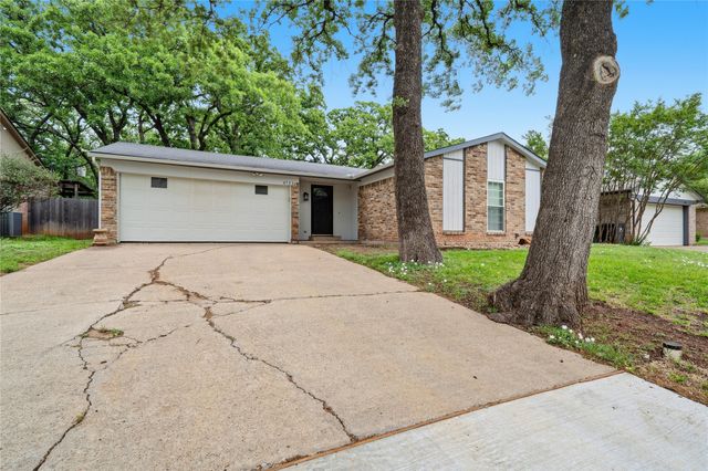 4723 Crest Drive, Arlington, TX 76017