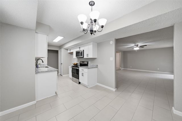 4723 Crest Drive, Arlington, TX 76017